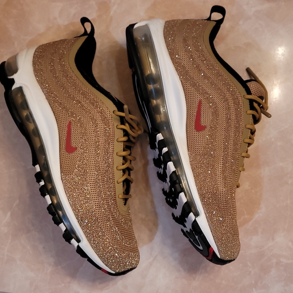 Limited Edition Nike Air Max - Picture 2 of 11